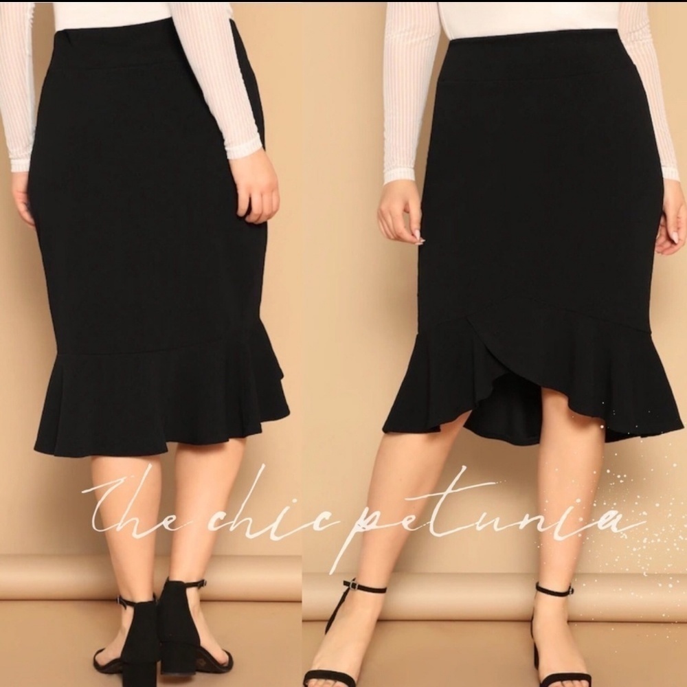 Plus size black ruffle hem mermaid skirt - Picture 2 of 5